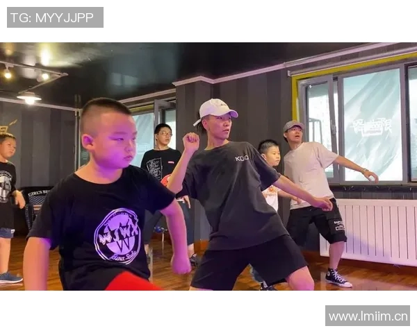 街舞专题：深入探讨北京街舞队员的心理素质与团队协作能力
